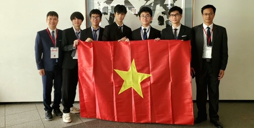 Cả năm học sinh Việt Nam đều giành huy chương tại Olympic Vật lý Quốc tế năm 2023